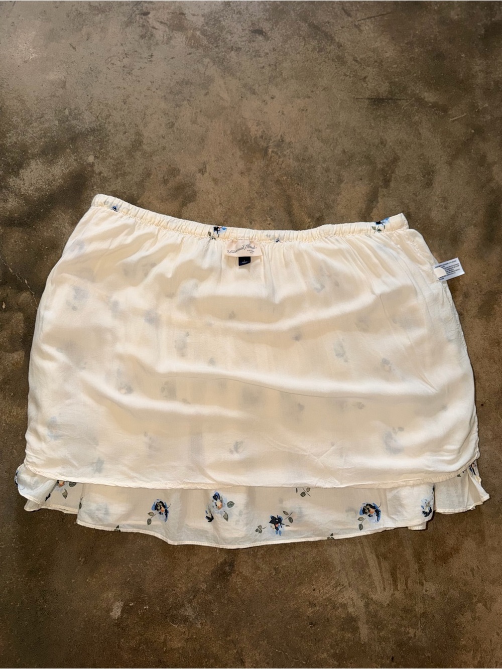 Universal Thread White Blue Floral Tiered Ruffle Mini Skirt Large - Picture 8 of 10